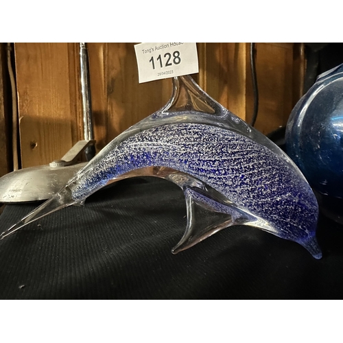 1128 - Beautiful blue glass dolphin
