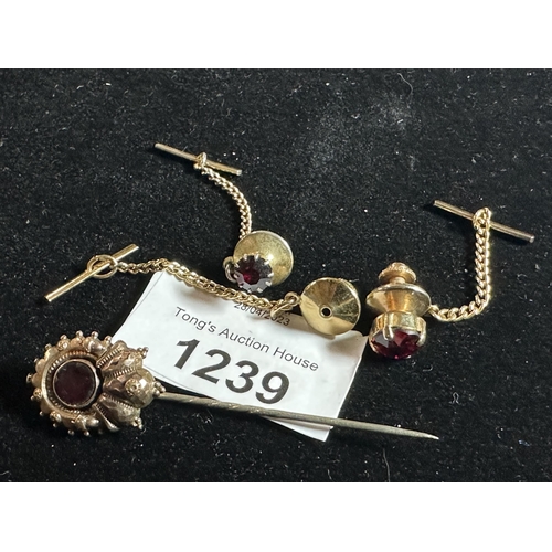 1239 - Vintage gold plated tie pins