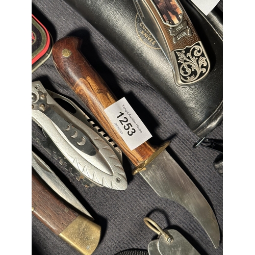 1253 - Vintage Hunting dagger