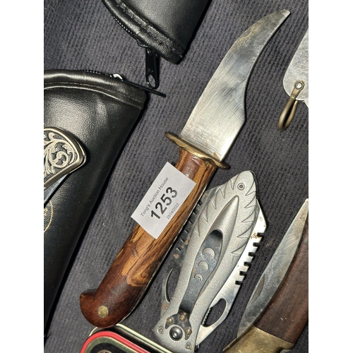 1253 - Vintage Hunting dagger