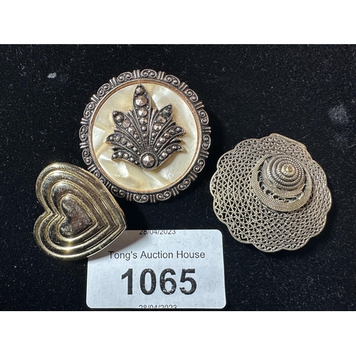 1065 - Filigree white metal and 2 others
