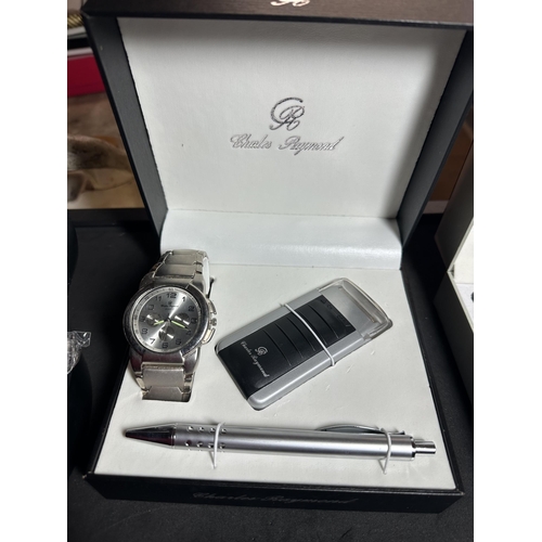 1144 - Charles Raymond gift set with shaver pen and watch