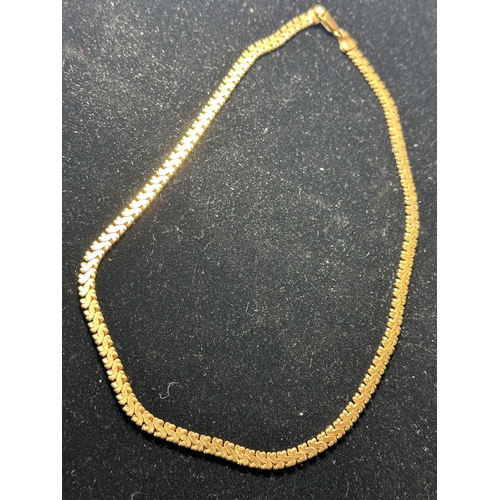 1168 - Vintage gold plated chain in wooden jewellery box