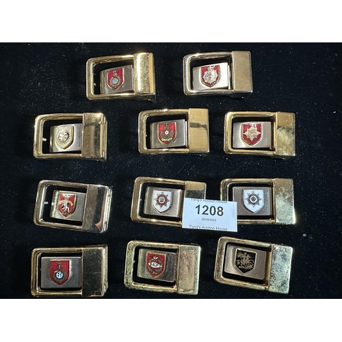 1208 - collection of 11 military badges