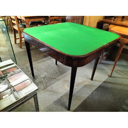 1408 - Beautiful antique fold out games table, classic design.