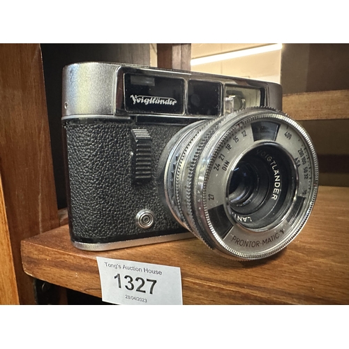 1327 - Dynamic II Lanther Vintage Camera