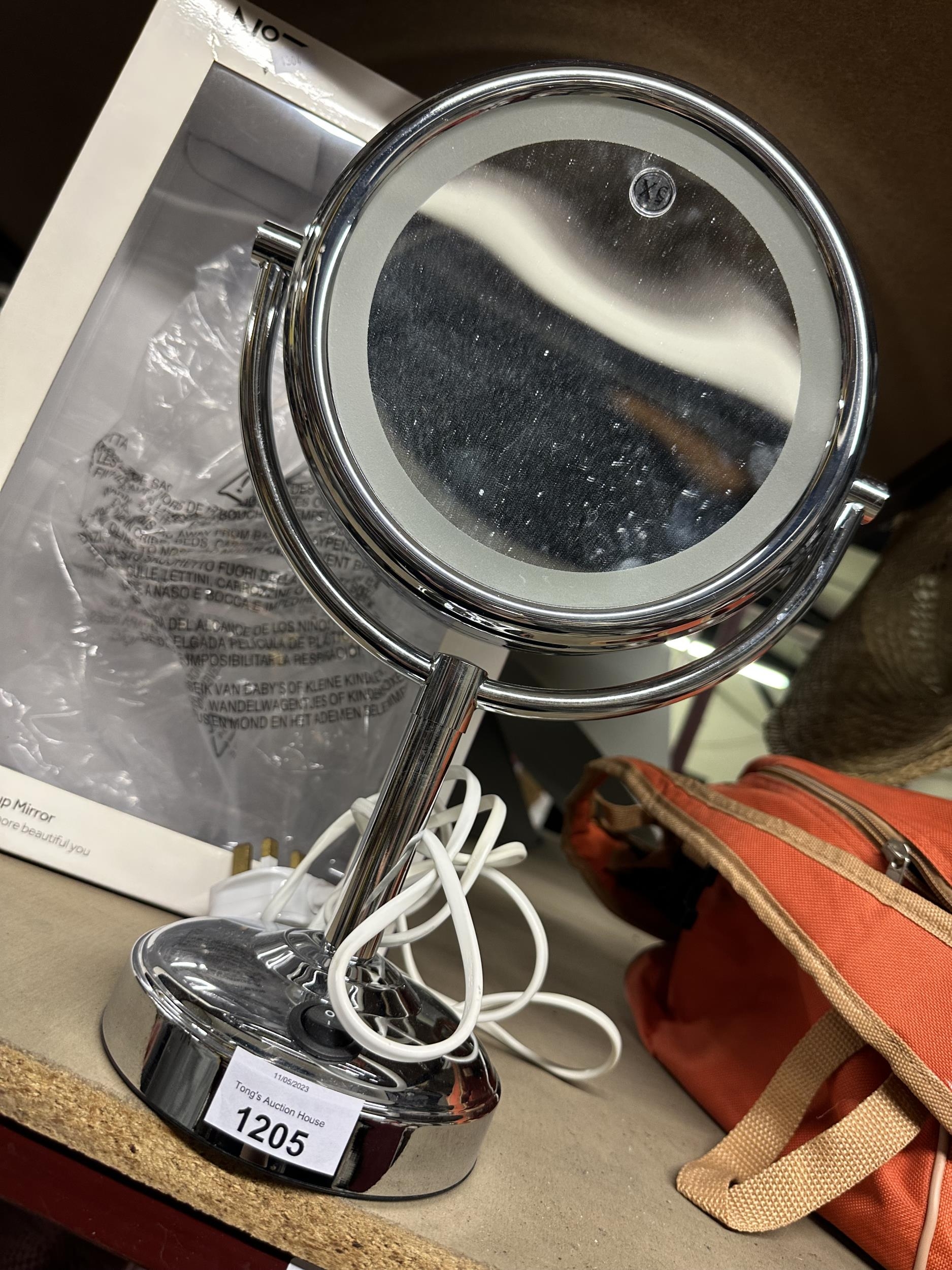 No7 illuminated makeup mirror with box