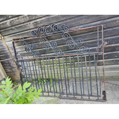 659 - Wrought iron metal drive gates