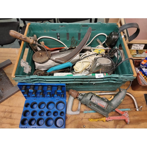 687 - JOB LOT OF MIXED TOOLS