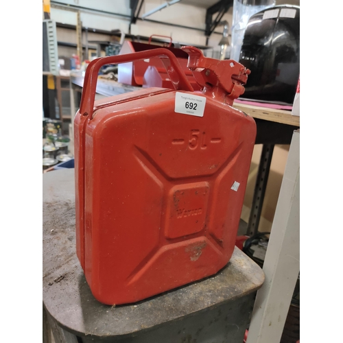 692 - 5L red metal jerry can