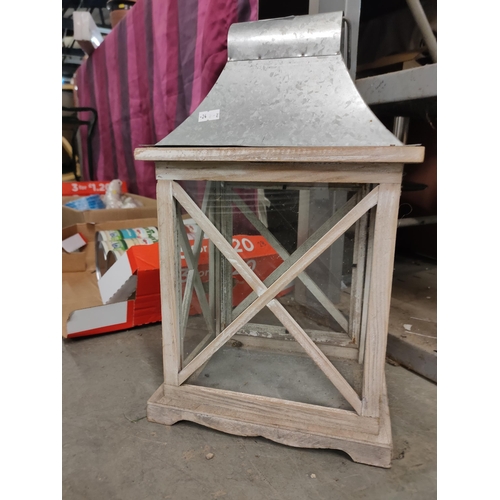 704 - BEAUTIFUL METAL LANTERN WITH HANDLE