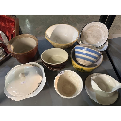 989 - Large collection of Sarah remix including me some cash mixing bowl, Denby pot and midwinter lidded p... 