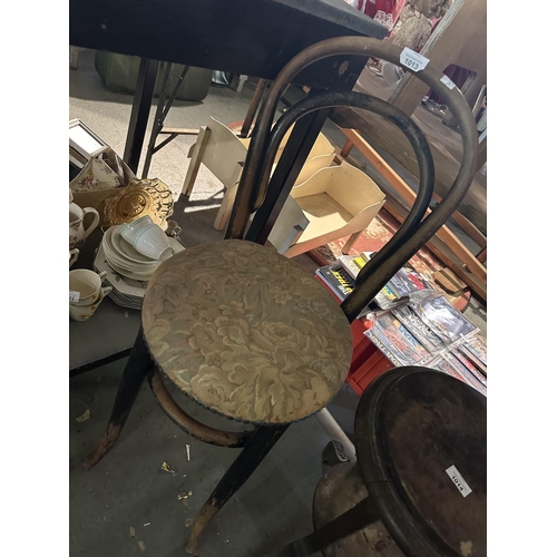 1013 - Unique antique bent wood chair with upholstered seat