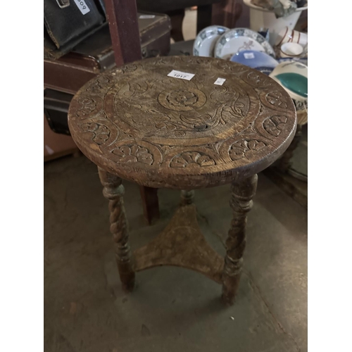 1017 - Antique barley twist wooden occasional table with carved top