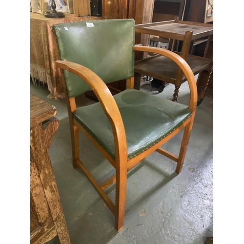 1156 - Mid Century retro vintage fire side chair