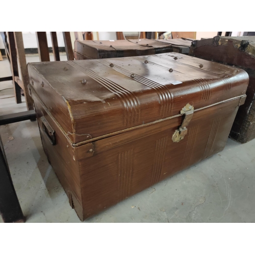 1185 - Metal large travel trunk