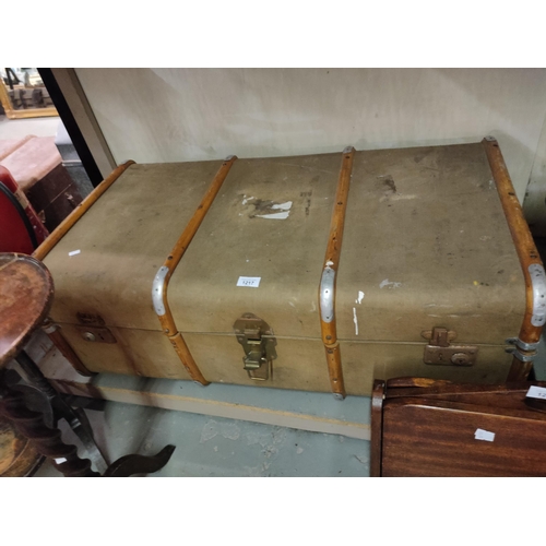 1217 - Vintage steamer trunk