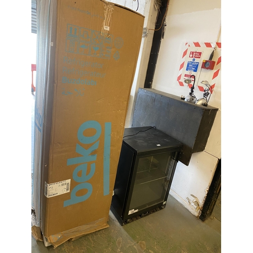 644 - BRAND NEW IN BOX
BEKO REFRIGERATOR, 185 h x 60 d cm.£600 paid 6 months ago BRAND NEW IN BOX Beko two... 