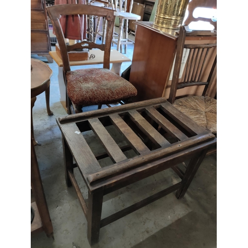 1729 - Vintage wooden slatted table, ideal for trays or unpacking luggage.