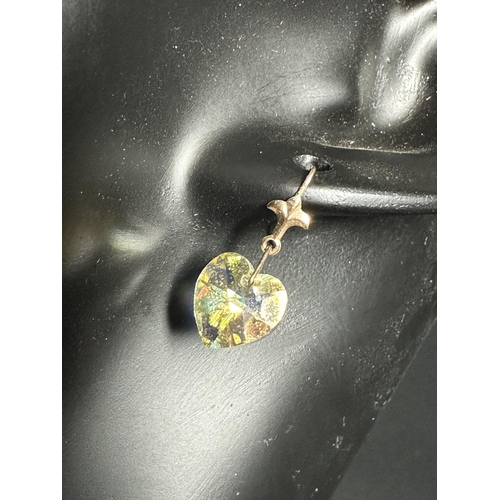 2002 - Pair of Sterling Silver flower earrings and pair of yellow metal drop earrings with yellow Aurora he... 