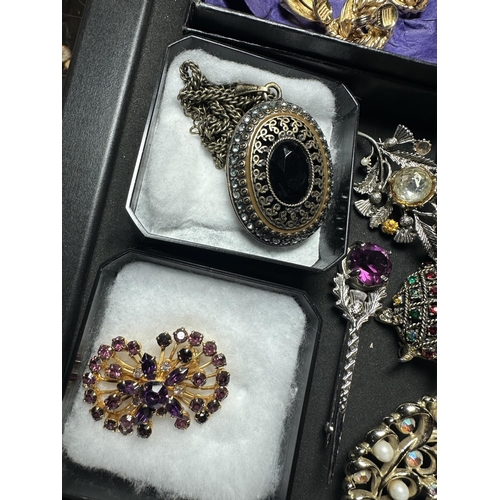 2025 - Collection of costume jewellery including tortoise brooch and Monet clip on earrings,