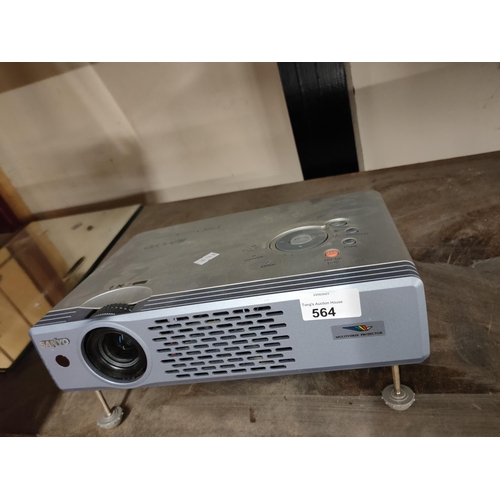 564 - Sanyo PROxtraX multiverse projector model No. PLC-XY41