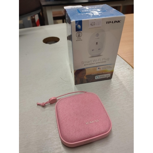 625 - BRAND NEW IN BOX TP-LINK smart Wi-Fi plug with energy monitoring and a Romoss candybox power bank (1... 