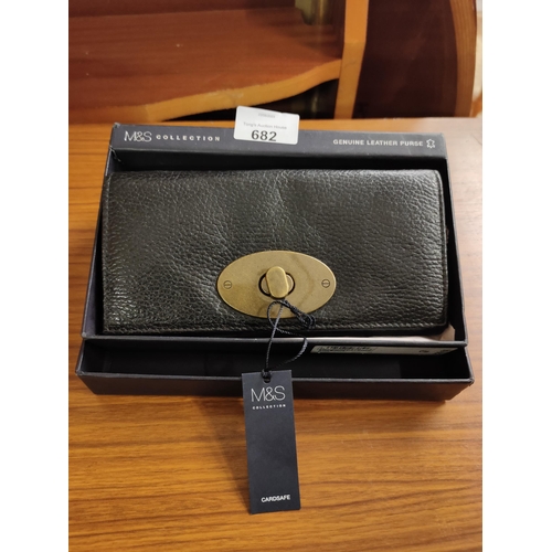 682 - Elegant M&S brand new and boxed leather purse with a cardsafe feature