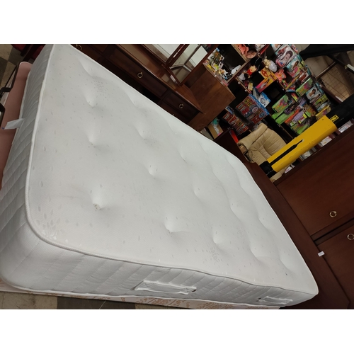 692 - Deep nearly new double mattress, Gold label 1000 pocket spring collection.