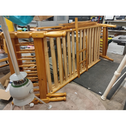 712 - Fabulous pine bunkbed frame 6