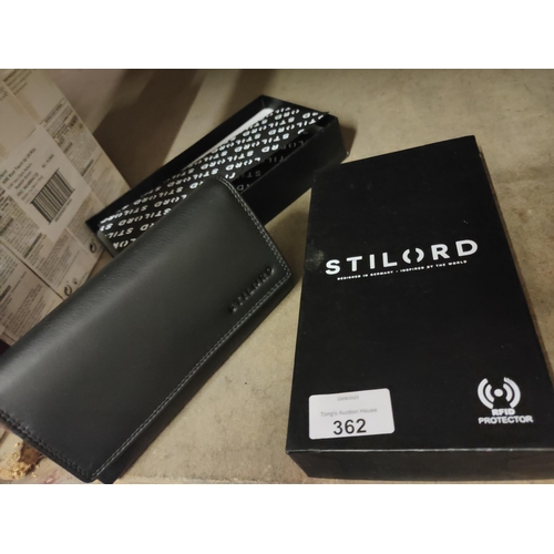 362 - Very stylish leather purse by Stilord, with RFID protector