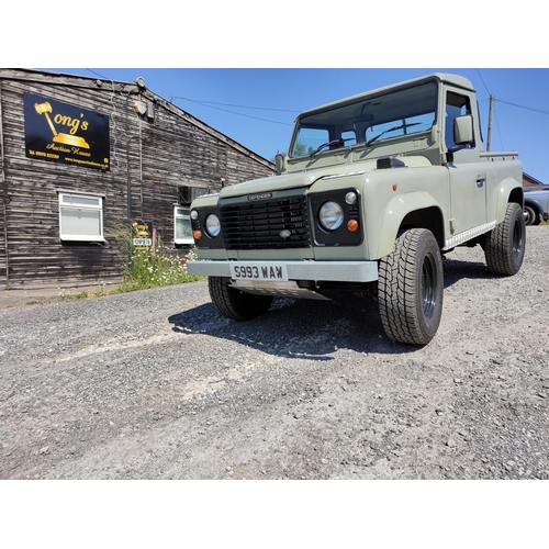 300 - LAND ROVER DEFENDER 