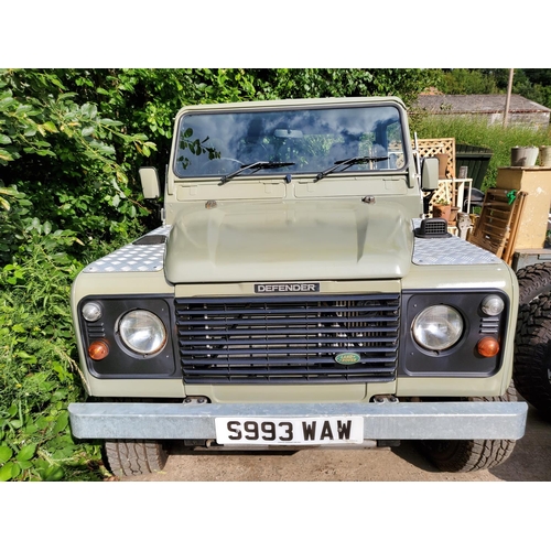 300 - LAND ROVER DEFENDER 