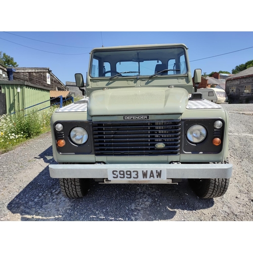 300 - LAND ROVER DEFENDER 