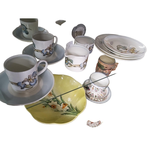 21 - Stunning Susie Cooper at Wedgwood 2 piece tea service, including 2 cups and saucers, sugar bowl, mil... 