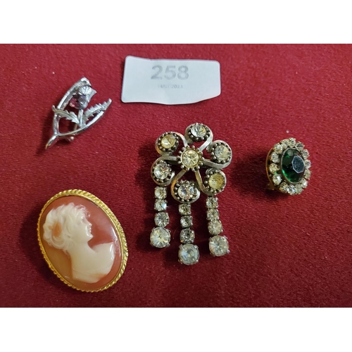 258 - 4 charming vintage brooches, including Scottish thistle and many more