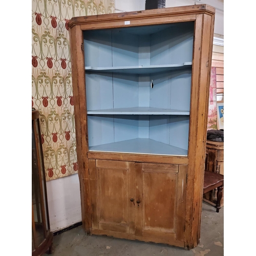 365 - Large pine corner farmhouse cupboard.
Approx size in inches 73 (H) x 46 (W) x 20 (D). 
Two open shel... 