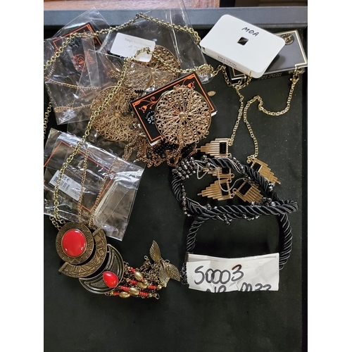 171 - Lovely selection of brand new fashion jewellery, including some dreamcatcher inspired pendants