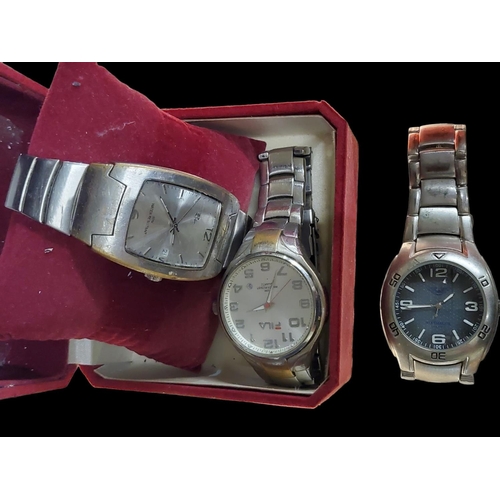 130 - nice selection of 3 metal strap gent's watches