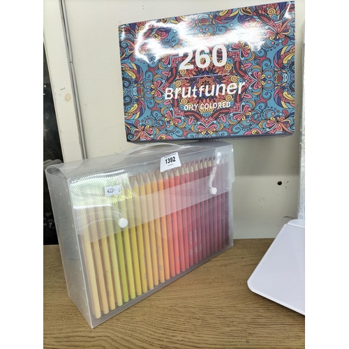 1392 - Huge brand new box of 260 coloured pencils in all shades of the rainbow!