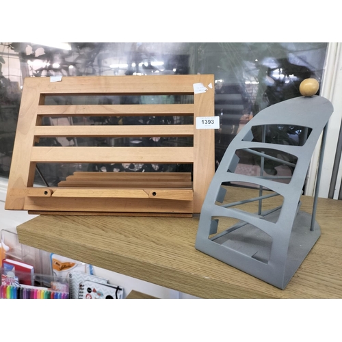 1393 - Wooden recipe book stand and metal display stand, would maybe fit remotes or phones