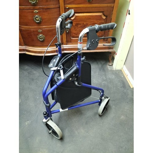 1582 - MOBILITY WALKING SUPPORT.