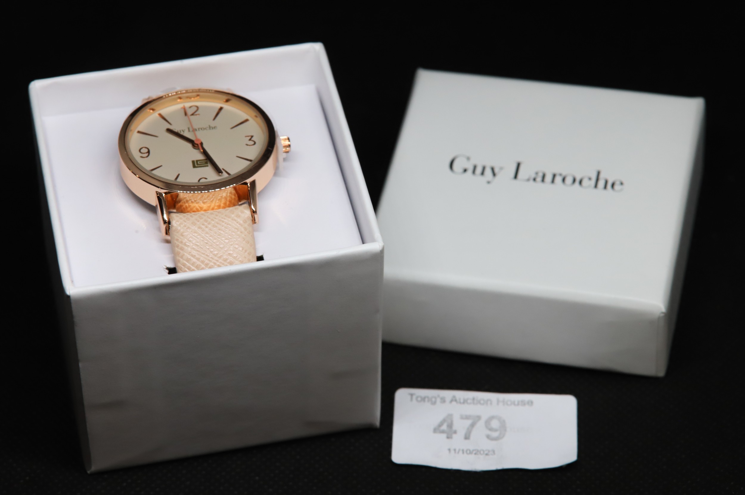 Beautiful Guy Laroche ladies watch new in box with rose gold