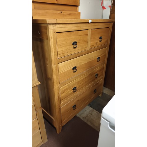 1012 - Stunning contemporary 2 over 3 wooden chest of drawers standing approx 117cm tall and 100cm wide