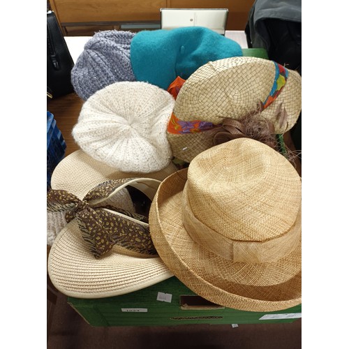 1024 - Lovely selection of ladies' hats including straw summer hats, a decorative fascinator, beret and som... 