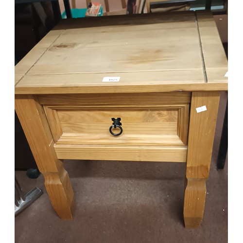 1025 - Lovely solid wooden square low table with drawer.  Measuring 54x54cm and 55cm high