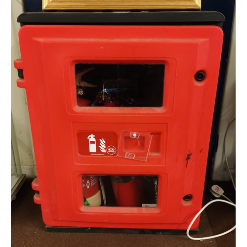 1039 - Large fire extinguisher plastic cupboard including 2 fire extinguishers