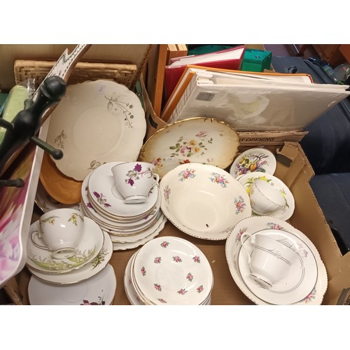 1062 - Lovely collection of ceramics and including decorative plates, bowls and cups & saucers plus more