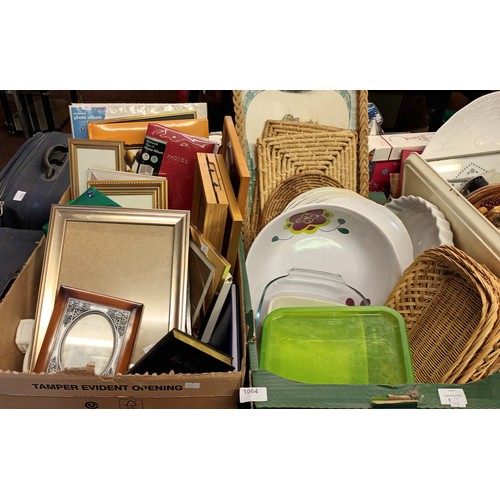 1064 - Huge joblot including brand new photo albums, many decorative picture frames, wicker serving baskets... 