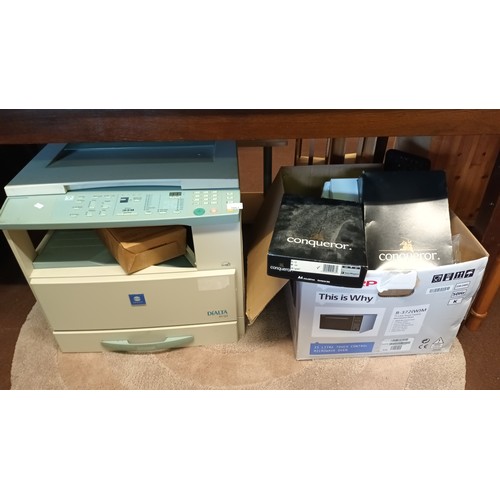 1067 - GOOD WORKING ORDER Dialta A3 printer with an enlargement and reduction feature together with a huge ... 